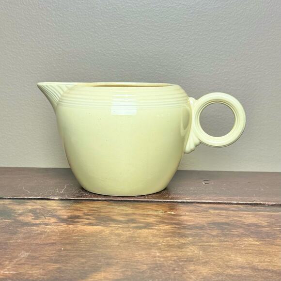Vintage FiestaWare Pale Yellow 2 Pint Ring Handled Pitcher Jug HLC 1937-1951 - Picture 6 of 7